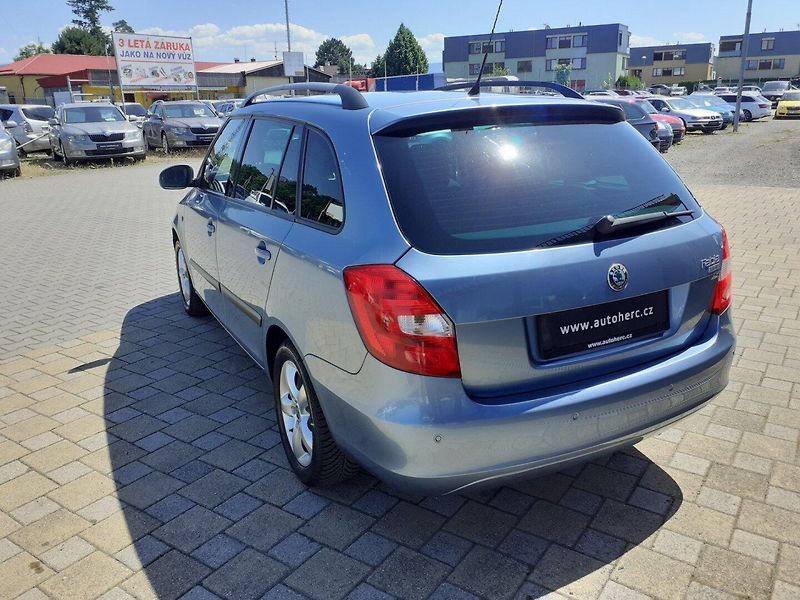 Škoda Fabia (2009) KOMBI 1.4 16V - fotka 5 z 30