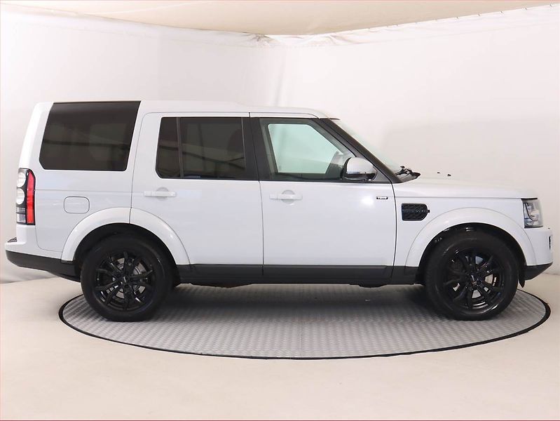 Land Rover Discovery (2016) 3.0 TDV6, 4X4, Automat - fotka 6 z 20