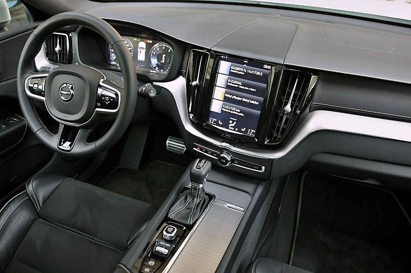 Volvo XC60.