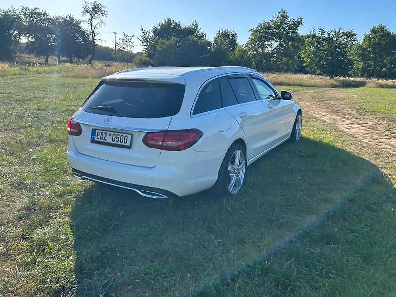 Mercedes-Benz Třídy C 1.6 100kw - fotka 3 z 12