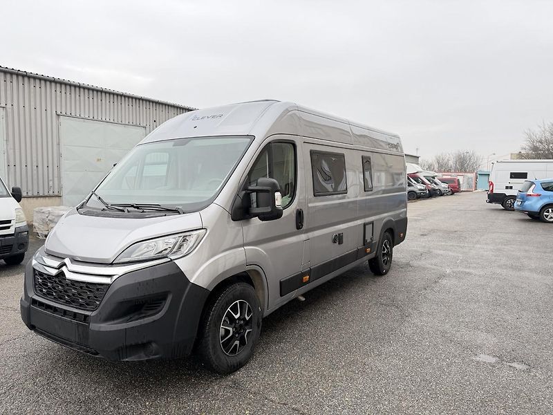 Clever Vans (2026) Runner 636 2026 - fotka 4 z 14