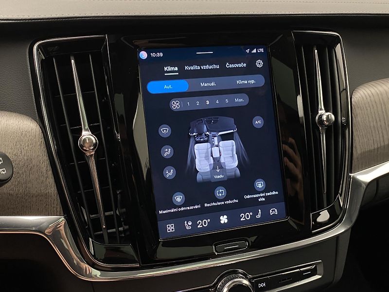 Volvo V90 CC B6 AWD BRIGHT PLUS AUT CZ - fotka 40 z 63