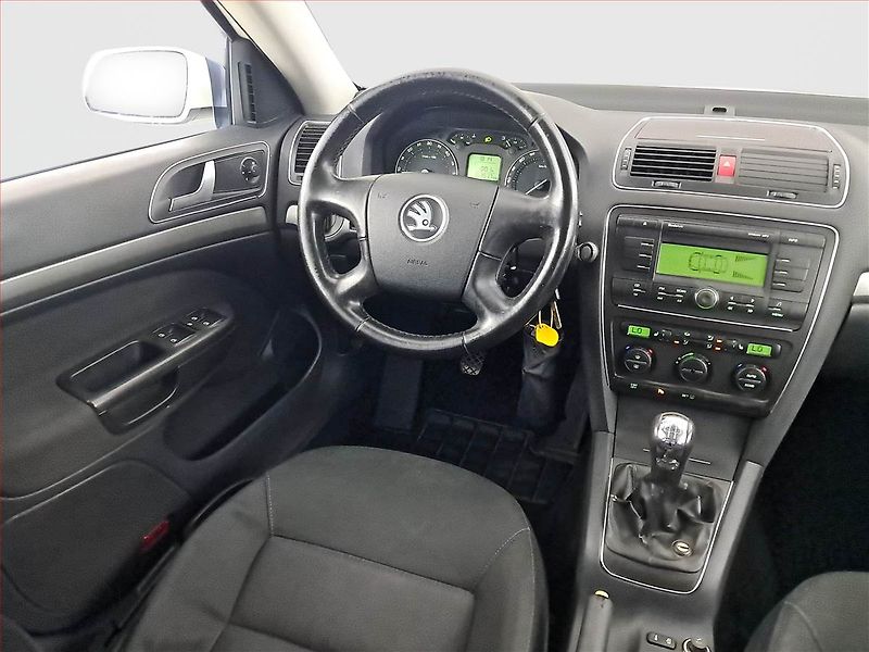 Škoda Octavia (2007) 1.9 TDI, po STK, Tažné - fotka 7 z 16