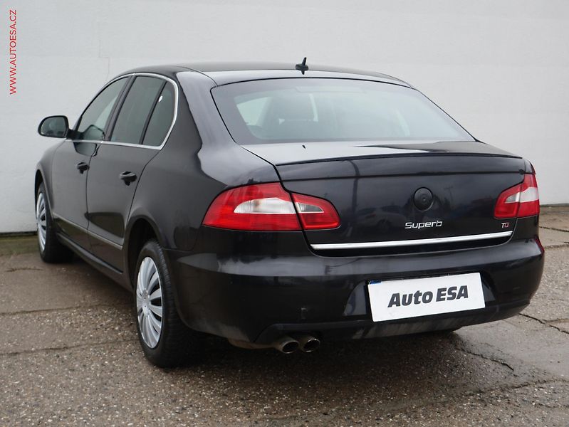 Škoda Superb (2010) 2.0 TDi, ČR, Ambition - fotka 4 z 19