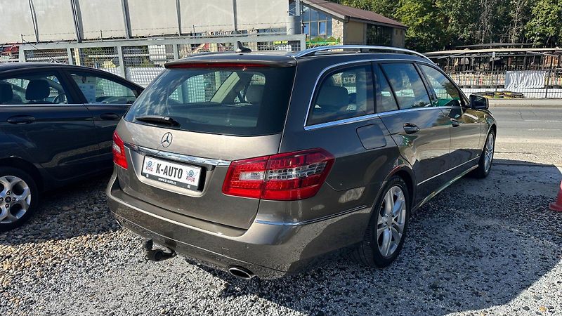 Mercedes-Benz Třídy E (2010) 350CDI 170kW *4M*Avantgarde* - fotka 4 z 24