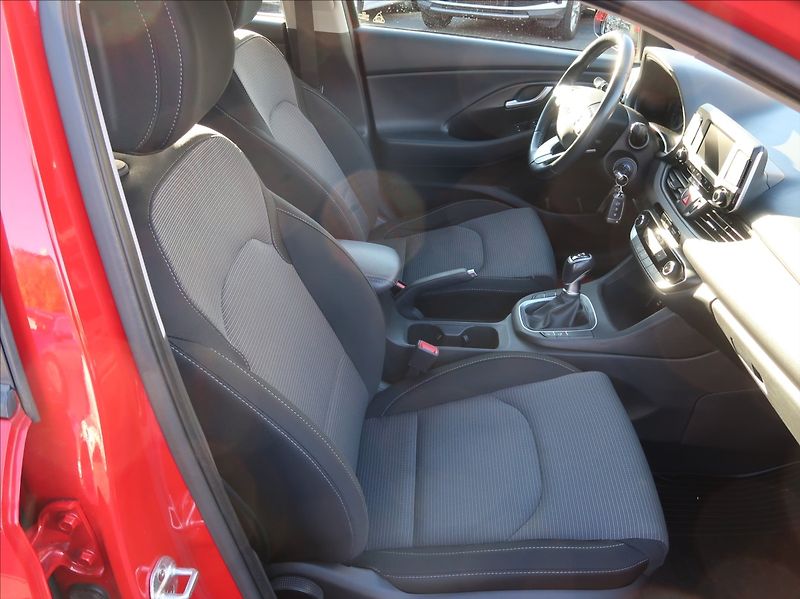 Hyundai i30 1,0 T-GDi,88kW,NovéČR,Serv.kn. - fotka 13 z 28