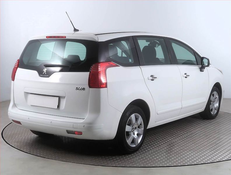 Peugeot 5008 (2013) 1.6 HDi, Tempomat - fotka 5 z 13