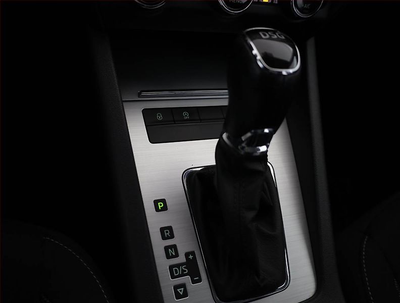 Škoda Octavia (2019) 1.6 TDI, Automat, Serv.kniha - fotka 15 z 18