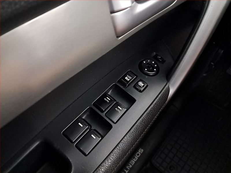 Kia Sorento (2010) 2.2 CRDi, 4X4, Automat - fotka 18 z 20