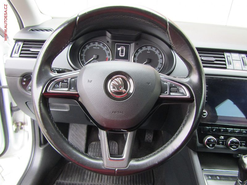Škoda Octavia (2018) 2.0 TDi, Clever, LED - fotka 17 z 18