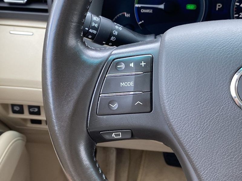 Lexus RX 450h 3.5HSD, ČR, navi, 4x4, +pneu - fotka 19 z 32