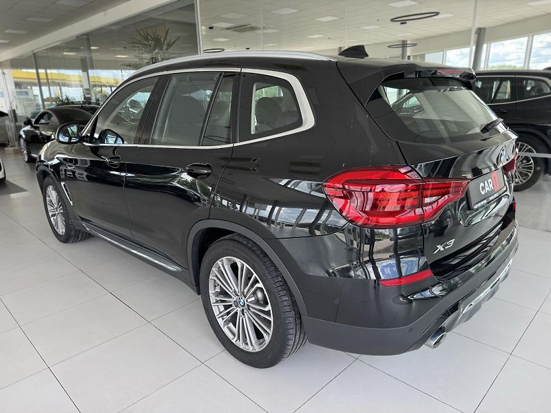 BMW X3 30d xDrive*Head-Up*360Kam*Pano - fotka 7 z 40