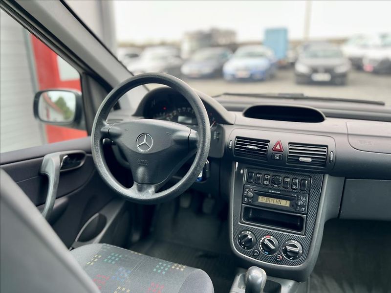 Mercedes-Benz Vaneo 170 CDi / KLIMA - fotka 25 z 35