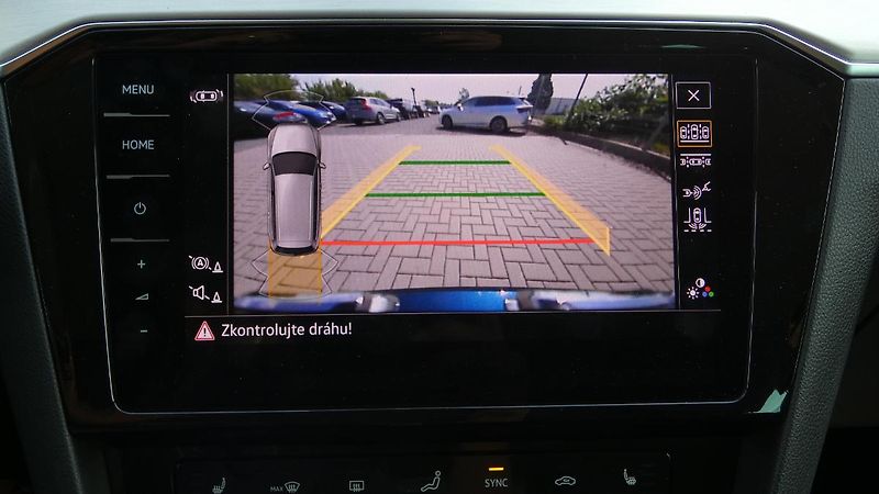 Volkswagen Passat 2.0 TDI 147kW BMT 4MOT DSG Ele - fotka 15 z 22