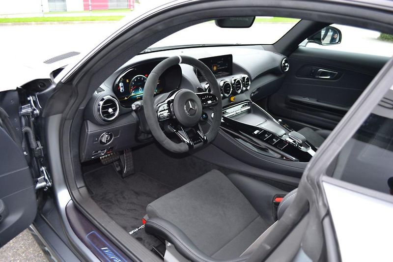 Mercedes-Benz AMG GT GTR PRO - fotka 8 z 10