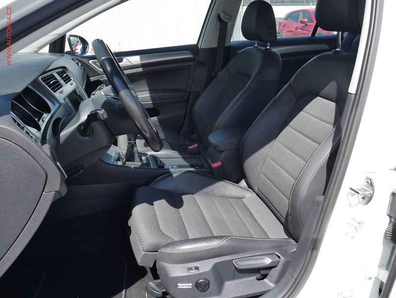 Volkswagen Golf (2014) 1.2 TSi, ČR, STK4/28 - fotka 9 z 19