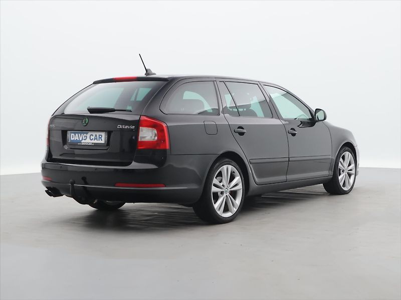 Škoda Octavia 2,0 TDI RS 125kW Xenon Navi - fotka 7 z 33