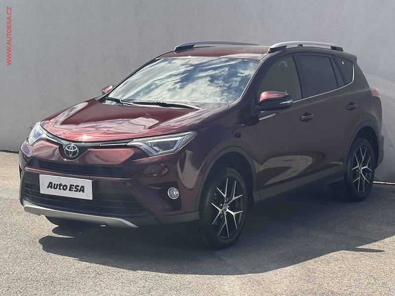 Toyota RAV4 (2016) 2.0 D-4D 4x4, ČR, AC, navi - fotka 3 z 15
