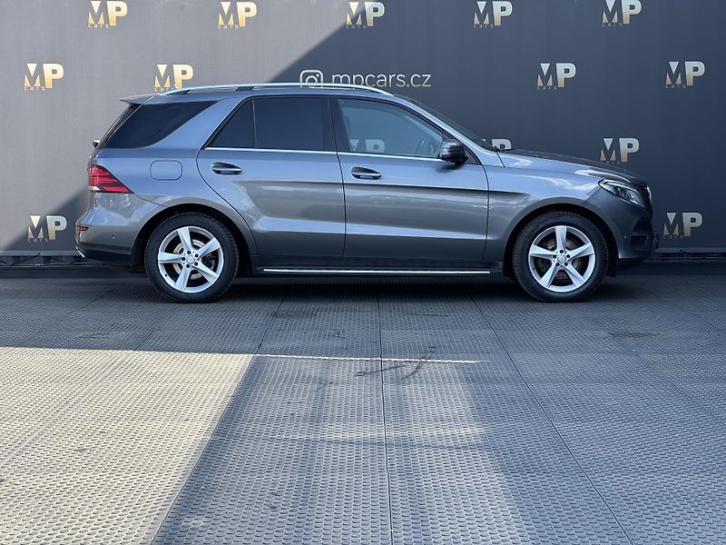 Mercedes-Benz GLE (2017) 350D 190kW 4M, AIRMATIC, 360°  - fotka 4 z 50