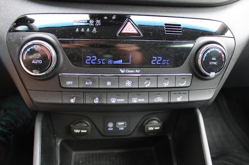 Hyundai Tucson 1,7 CRDi 104 kw - fotka 17 z 22