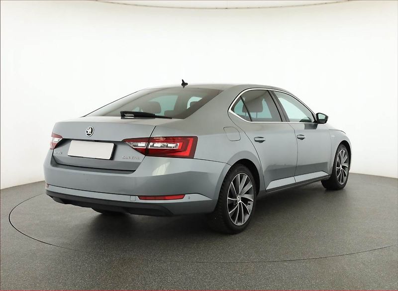 Škoda Superb (2017) Laurin&Klement 2.0 TDI - fotka 5 z 21