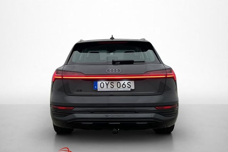 Audi Q8 e-tron 55 Q Kamera Tažné LED Vzduch  - fotka 6 z 28