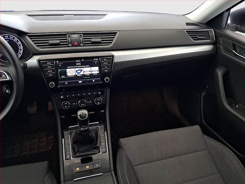 Škoda Superb (2017) 2.0 TDI, Serv.kniha, Navi - fotka 8 z 18