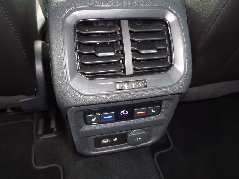 Seat Tarraco 2.0 TDI Excellence 4x4 DSG 110 - fotka 27 z 30