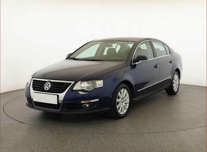 Volkswagen Passat (2007) 2.0 TDI, po STK, Klima - fotka 2 z 13