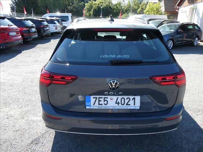 Volkswagen Golf 1,5 TSi 110kW Style,2xkola,DPH - fotka 9 z 47