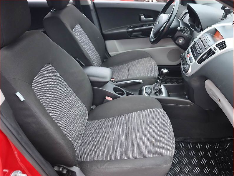 Kia Ceed (2009) 1.6 CVVT, Serv.kniha - fotka 9 z 16