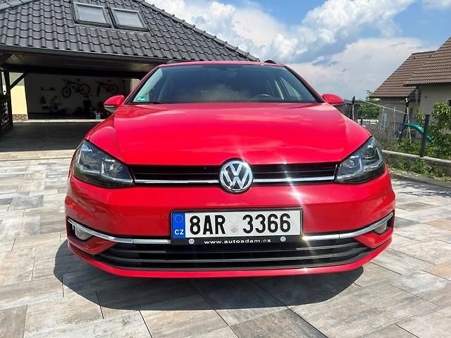 Volkswagen Golf Variant 1,6TDi DSG F1 LED MATRIX NAVI - fotka 6 z 51