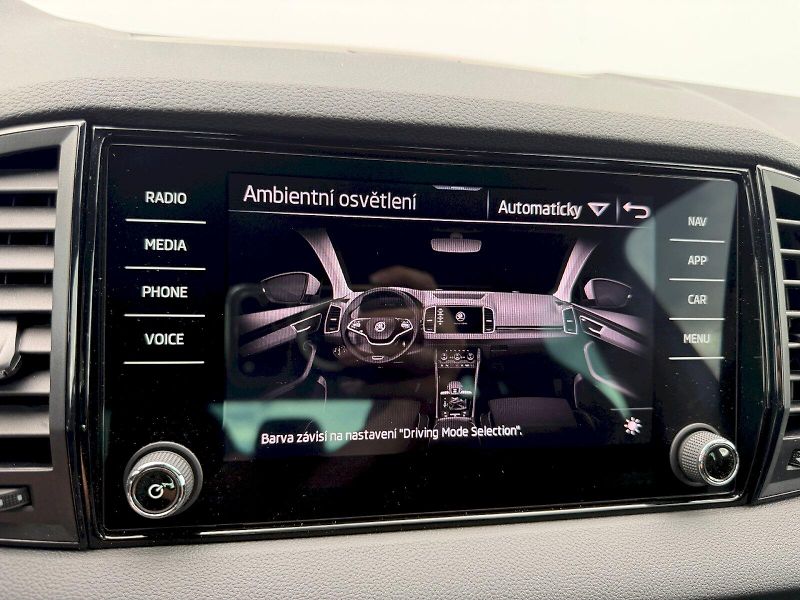Škoda Karoq (2024) 2.0TSI 140kW DSG 4x4 SportLine - fotka 23 z 35