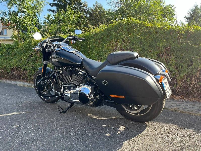 Harley-Davidson FLSB Softail Sport Glide (2021) - fotka 5 z 13