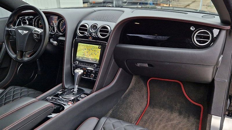 Bentley Continental GT GT V8S/Diamond Edition/ČR/530P - fotka 12 z 17