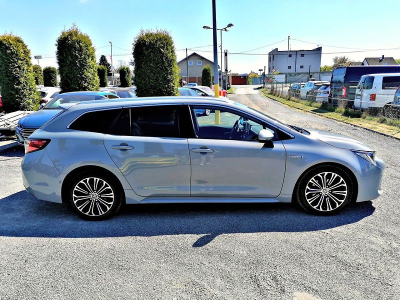 Toyota Corolla (2021) 1.8 Hybrid Executive,Head-up - fotka 6 z 33
