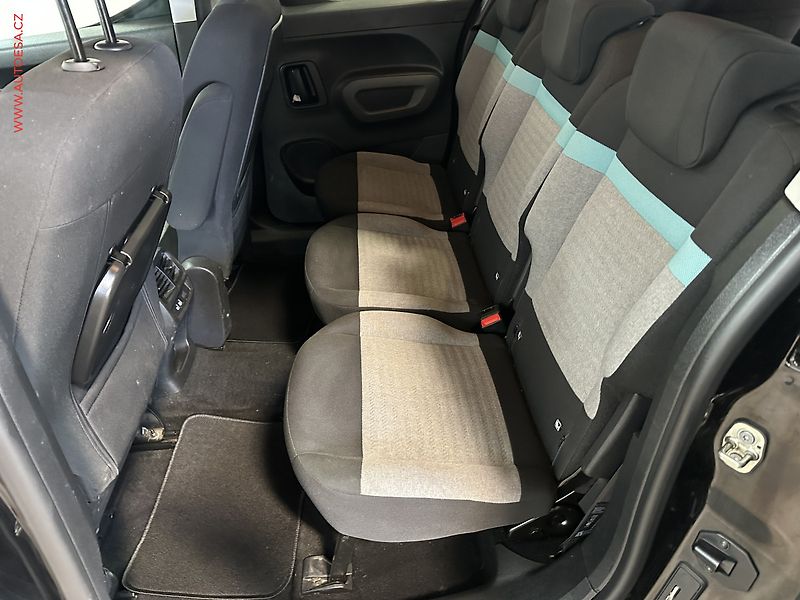 Citroën Berlingo (2020) 1.5HDi MAXi XL 7míst, SHINE - fotka 10 z 22