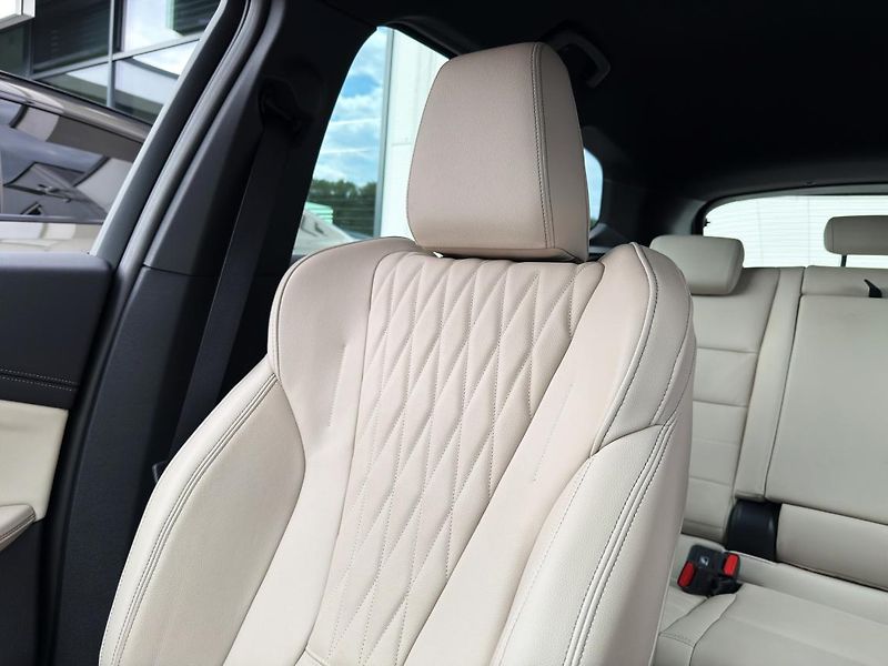 BMW X1 xDrive30e - fotka 16 z 24