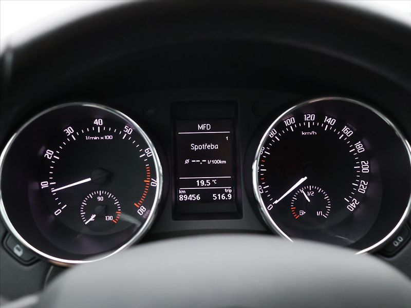 Škoda Yeti 1,2 TSI 81kW Ambition Klima CZ - fotka 15 z 29
