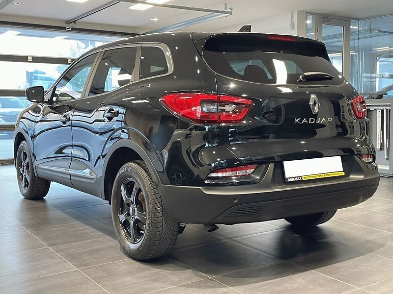 Renault Kadjar (2022) ZEN Energy 1,3TCe 140k - fotka 3 z 23