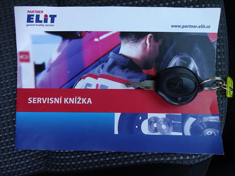 Peugeot 206 1,1 i - fotka 35 z 37