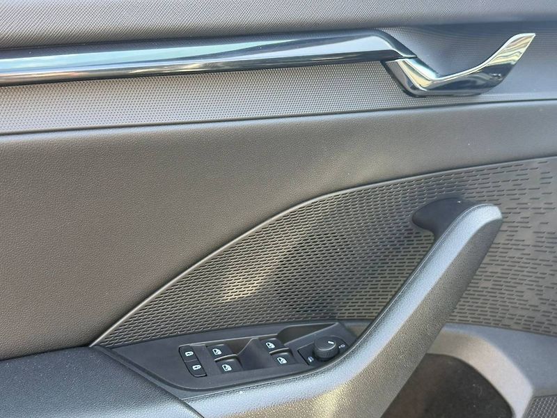 Škoda Octavia combi Ambition 2,0 TDI 85 kW 6 - fotka 26 z 32