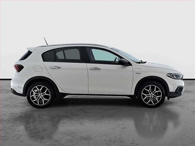 Fiat Tipo (2022) Cross 1.0 FireFly, ČR,1.maj - fotka 6 z 17