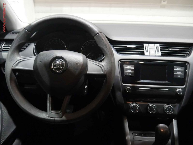Škoda Octavia (2015) 1.6 TDI, ČR, AC, el. výbava - fotka 11 z 14
