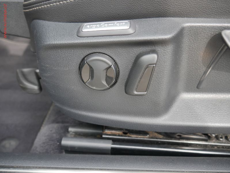 Volkswagen Passat (2017) 2.0TDi, ČR, DSG, LED, navi - fotka 20 z 23