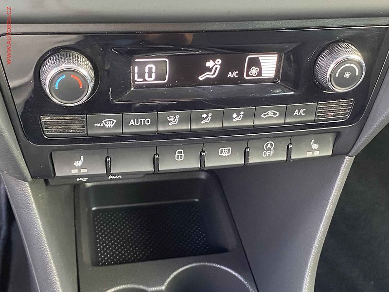 Škoda Rapid (2017) 1.6 TDi, ČR, Style, navi - fotka 14 z 18