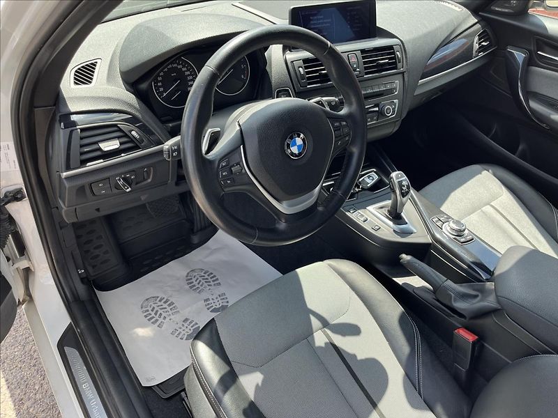 BMW Řada 1 2,0 120d AUTOMAT HARMAN NAVI - fotka 9 z 44