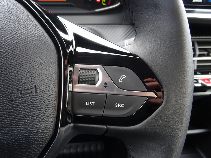 Peugeot 208 (2026) STYLE Hybrid 110 e-DCS6 - fotka 24 z 37