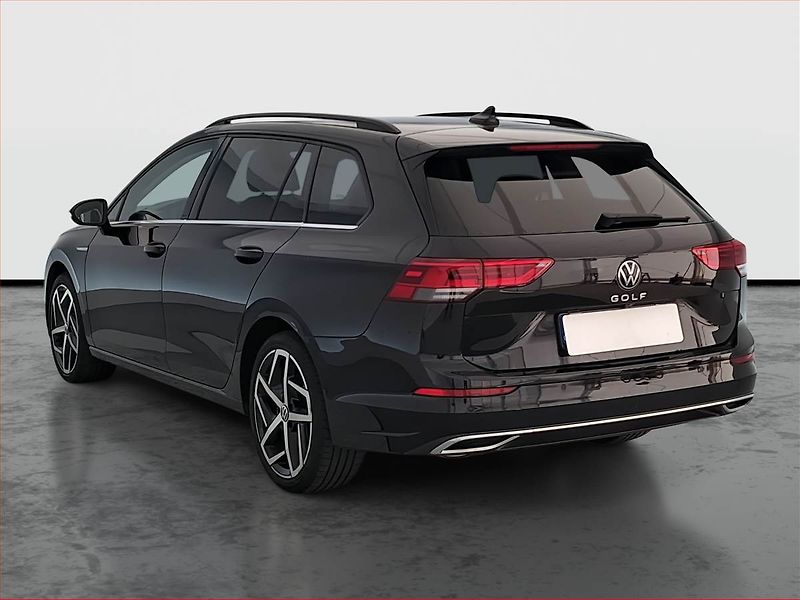 Volkswagen Golf (2022) 1.5 TSI - fotka 4 z 21