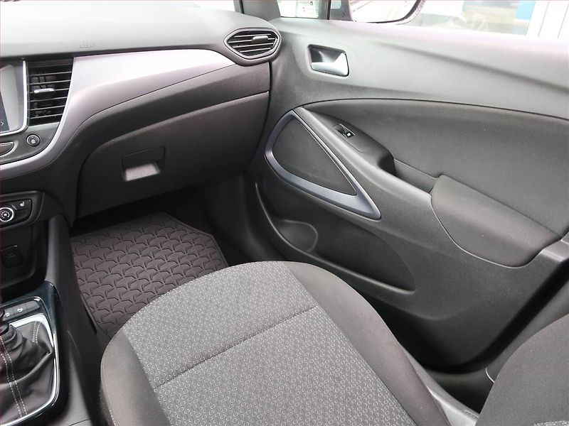 Opel Crossland X (2020) 1.2 Turbo, Tempomat - fotka 8 z 18
